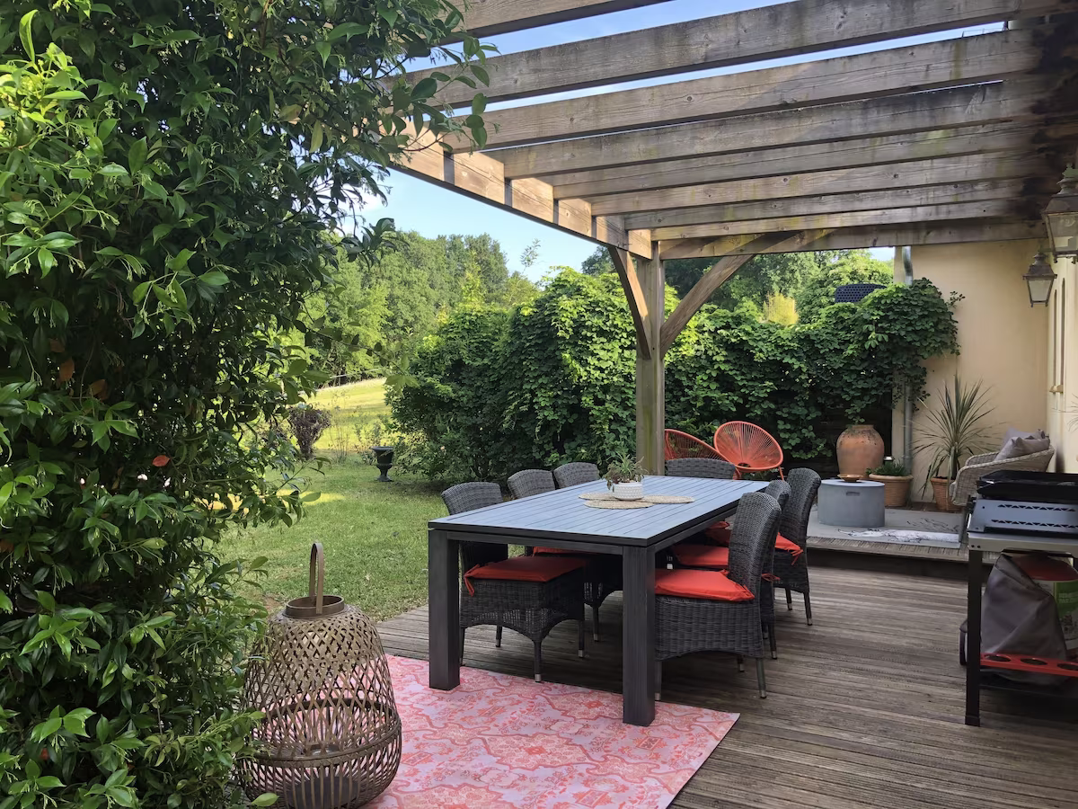 Terrasse du gîte Le Logis - Les Maisons de Valadier Terrasse du gîte Le Logis - Les Maisons de Valadier