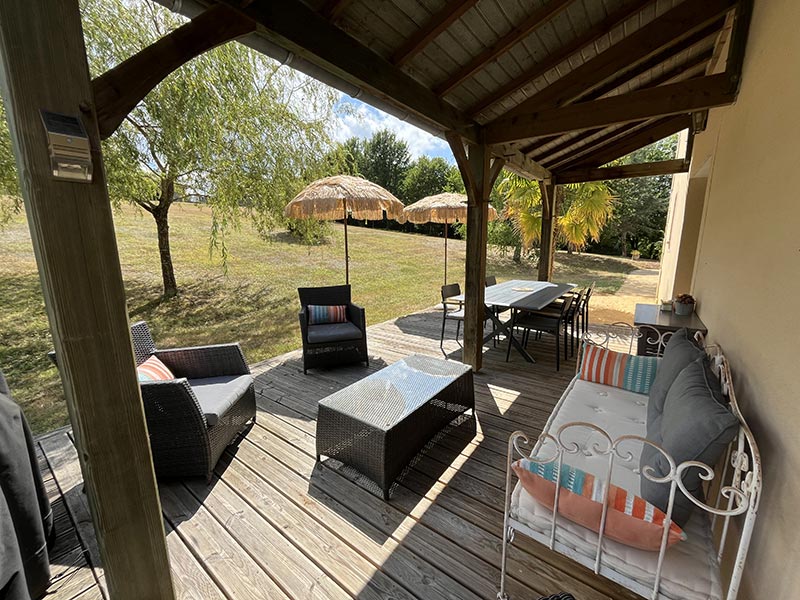 Terrasse du gîte Le Pigeonnier - Les Maisons de Valadier
