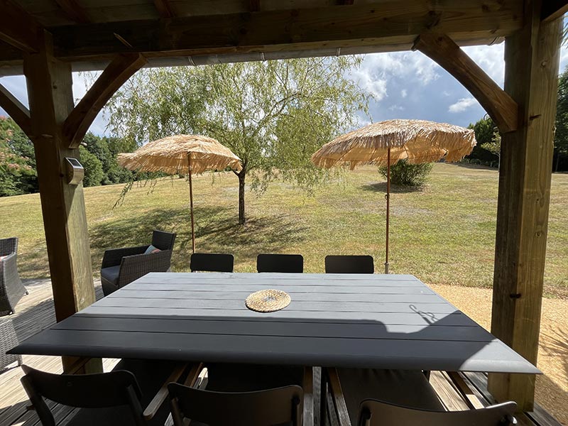 Terrasse du gîte Le Pigeonnier - Les Maisons de Valadier